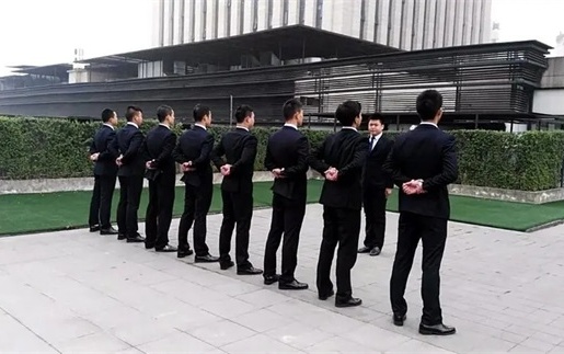 湖南揭秘：如何选择靠谱的收债公司？老司机给你支招